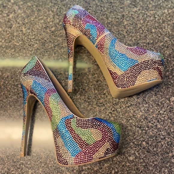“STEVE MADDEN” Dyvinal Rainbow Platform Stiletto Heels - Picture 10 of 13